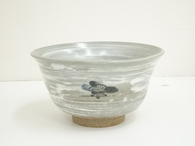 京焼・清水焼　河合栄之助 作　刷毛目　茶碗　無傷　箱無　保証。 道具 ] - 道具 京焼 河合栄之助造 梅花文茶碗（共箱） | ネット